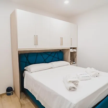 La Dimora Delle Muse Apartment *